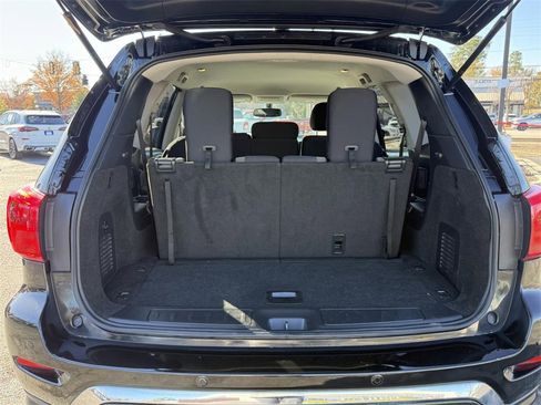 Used 2019 Nissan Pathfinder SV image 8