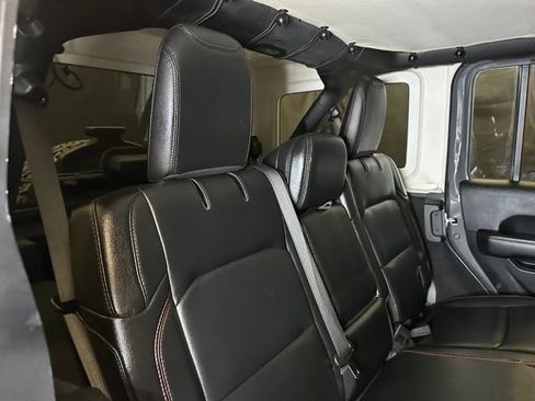 Used 2019 Jeep Wrangler Unlimited Rubicon AWD/4WD image 19