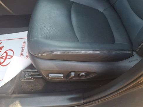 Used 2022 Toyota RAV4 Limited FWD image 14