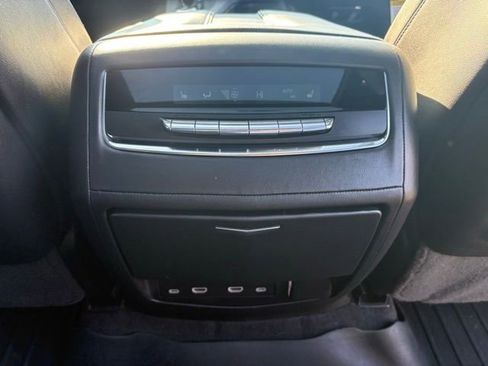 Used 2023 Cadillac Escalade Premium Luxury w/ Performance Package image 36