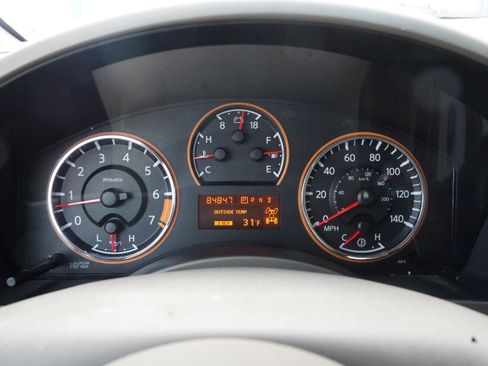 Used 2012 Nissan Titan SL image 24