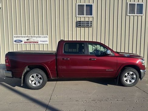 Used 2019 RAM 1500 Laramie AWD/4WD image 1