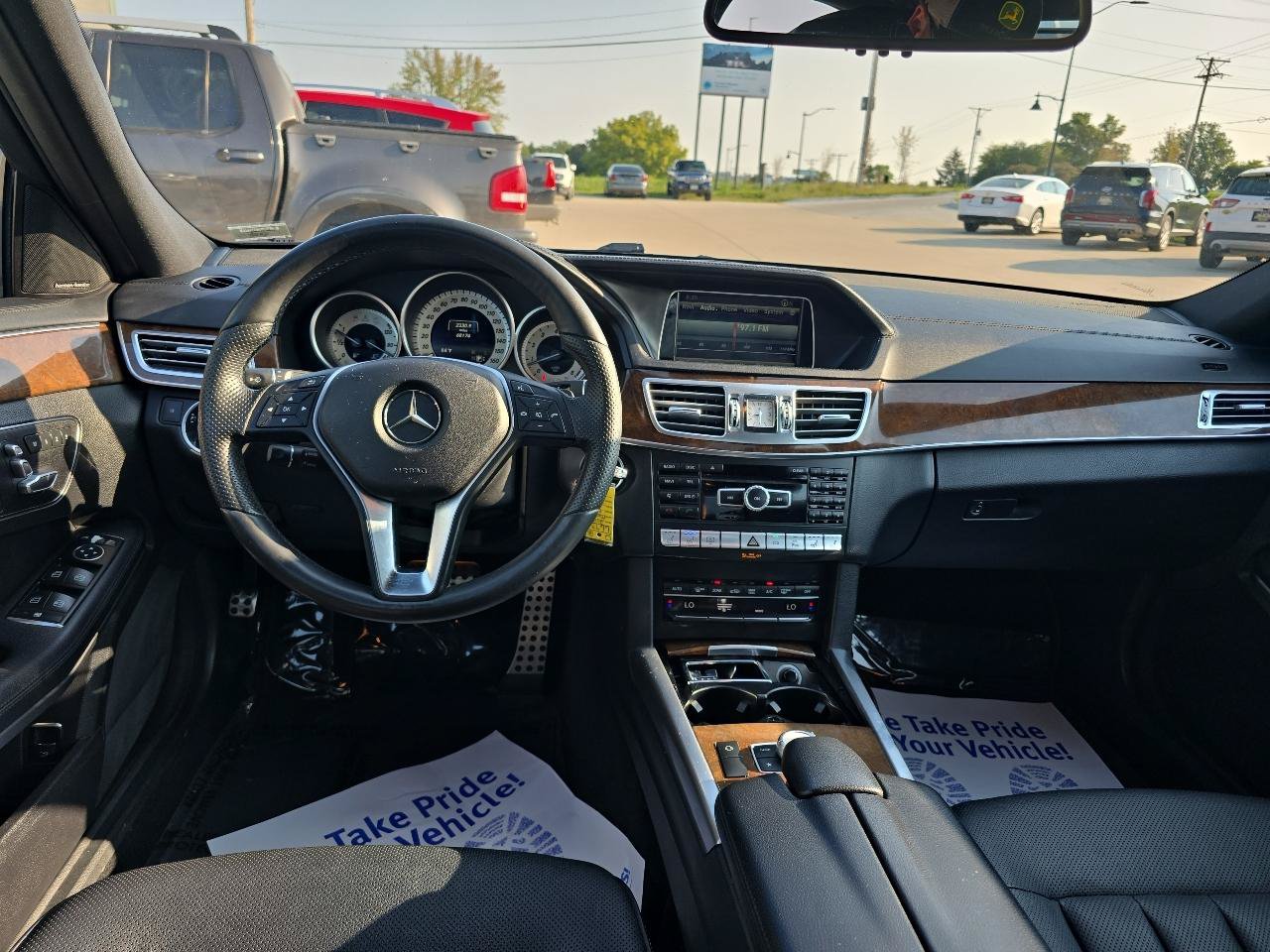 Used 2015 Mercedes-Benz E 400 4MATIC Sedan image 13