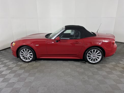 Used 2017 FIAT 124 Spider Lusso image 10