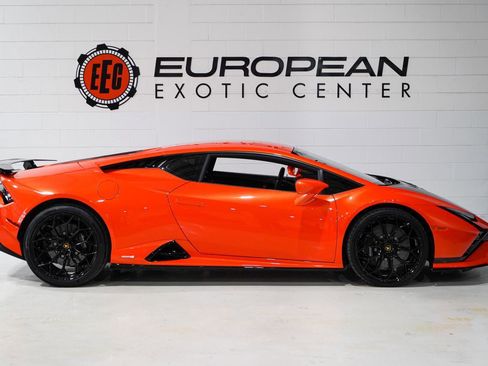 Used 2024 Lamborghini Huracan Tecnica image 6