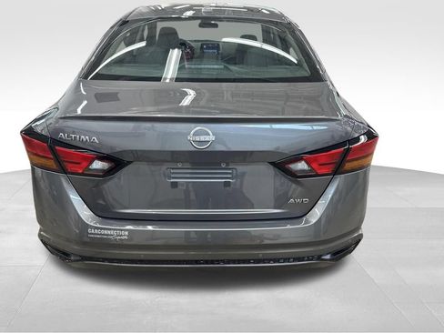 Used 2025 Nissan Altima 2.5 SV AWD/4WD image 33
