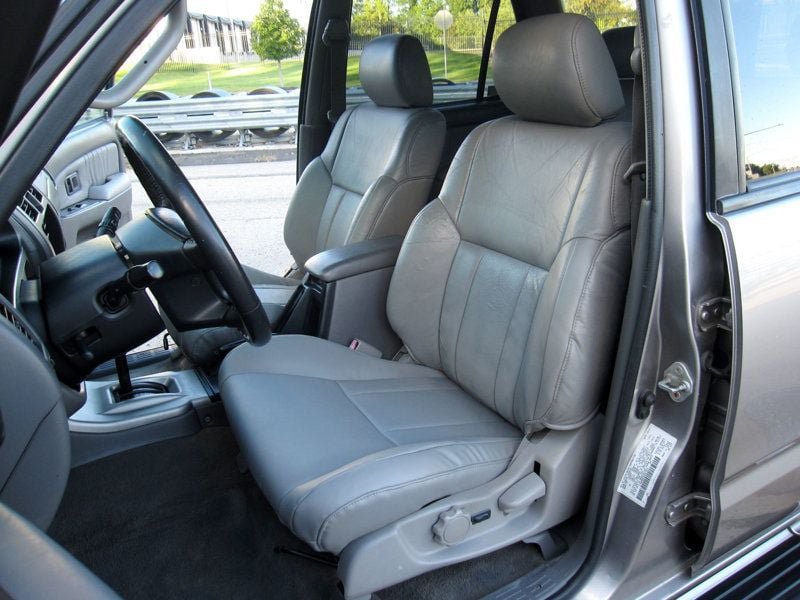 Used 2002 Toyota 4Runner SR5 RWD image 19