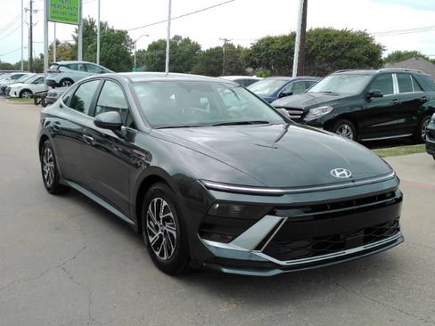 Used 2026 Hyundai Sonata Blue FWD image 4