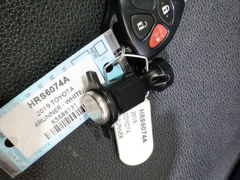 Used 2019 Toyota 4Runner TRD Off-Road Premium image 27