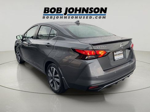 Used 2021 Nissan Versa SR FWD image 5