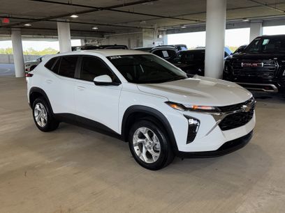 Used 2024 Chevrolet Trax LS w/ LS Convenience Package