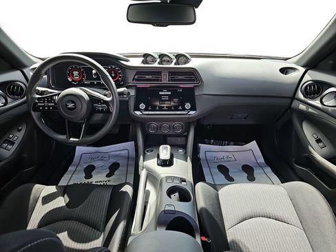 Used 2025 Nissan Z Sport w/ Floor Mat Package image 12