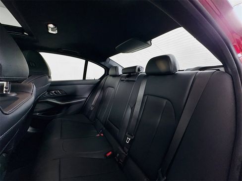 Used 2025 BMW M340i image 4