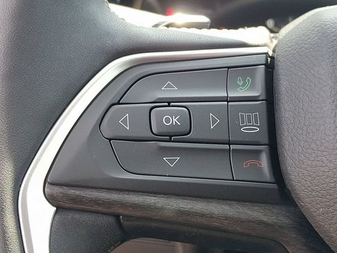 Used 2023 Jeep Grand Cherokee 4WD 4xe image 23