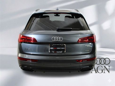 Certified 2025 Audi Q5 2.0T Premium w/ Convenience Plus Package image 23