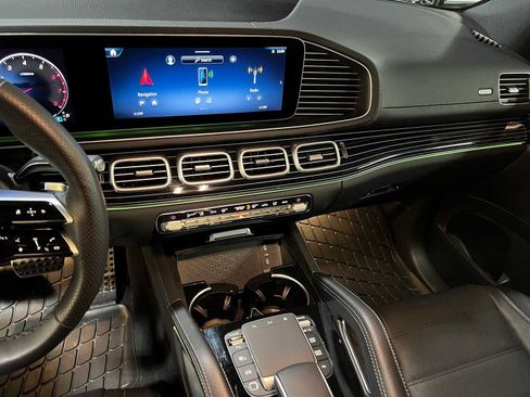Used 2026 Mercedes-Benz GLS 450 4MATIC image 33