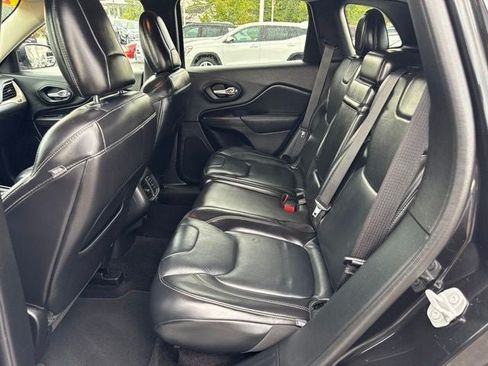 Used 2016 Jeep Cherokee Limited AWD/4WD image 18