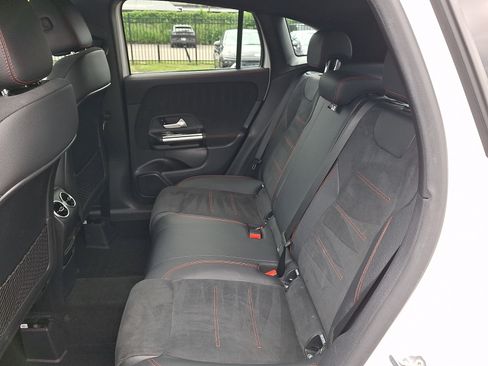 Used 2022 Mercedes-Benz GLA 250 4MATIC image 10