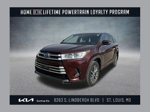 Used 2019 Toyota Highlander XLE image 1