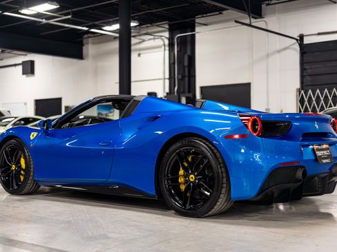 Used 2016 Ferrari 488 Spider image 94