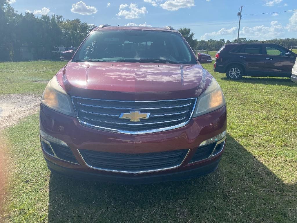 Used 2017 Chevrolet Traverse LT FWD image 2