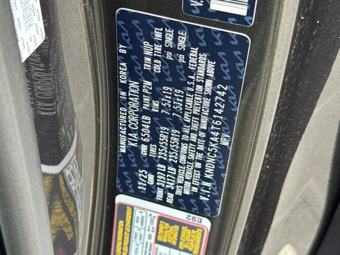 New 2026 Kia Carnival EX image 29