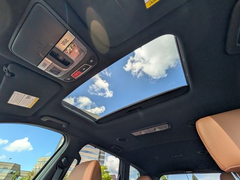Certified 2025 Kia Telluride AWD image 32