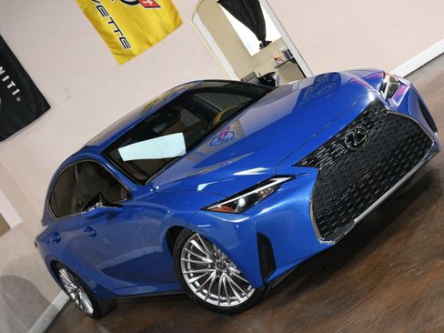 Used 2023 Lexus IS 300 w/ Premium Package RWD image 77