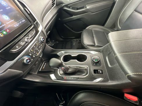 Used 2023 Chevrolet Traverse LT image 25