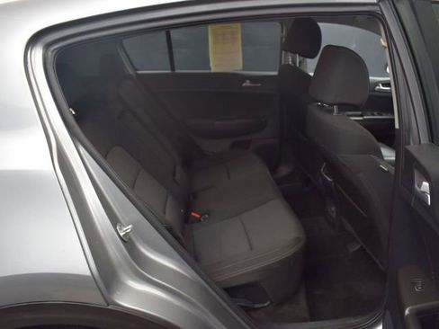 Used 2022 Kia Sportage LX image 23