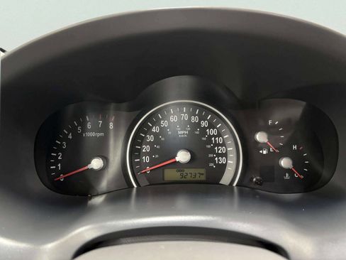 Used 2006 Kia Sedona LX image 35