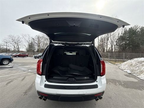 Used 2022 GMC Yukon AT4 w/ AT4 Premium Plus Package image 24