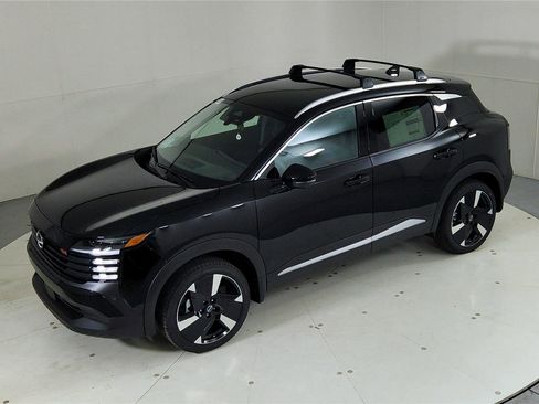 New 2026 Nissan Kicks SR w/ Cold Weather Package image 38