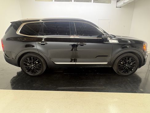 Used 2020 Kia Telluride SX w/ SX Prestige Package image 12