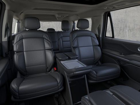 New 2026 Lincoln Navigator L Reserve AWD/4WD image 11