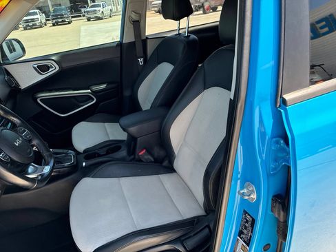 Used 2024 Kia Soul GT-Line FWD image 17