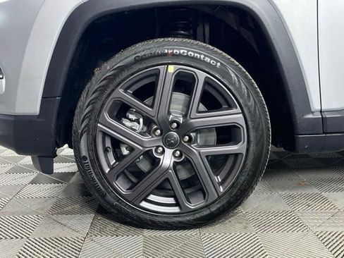 New 2026 Jeep Compass Limited image 8