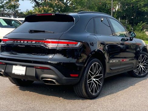 Used 2024 Porsche Macan AWD/4WD image 12