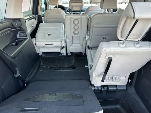 New 2026 Honda Odyssey Touring image 16