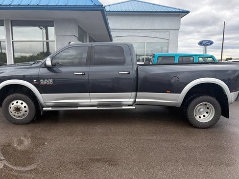 Used 2015 RAM 3500 Laramie w/ Convenience Group AWD/4WD image 7
