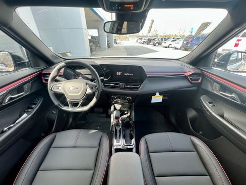 New 2026 Chevrolet TrailBlazer RS w/ Convenience Package image 2