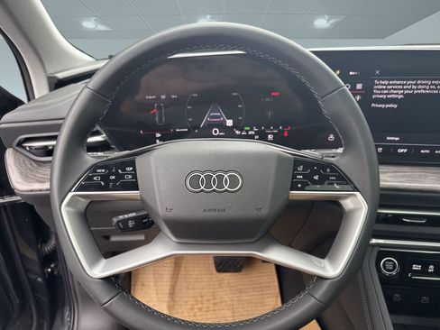 New 2025 Audi Q5 Premium Plus image 17