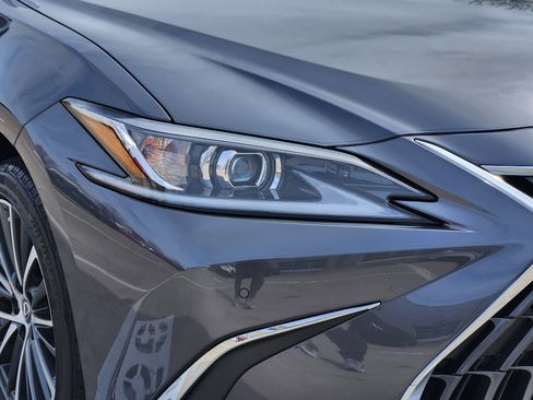 Used 2025 Lexus ES 350 w/ Premium Package image 5