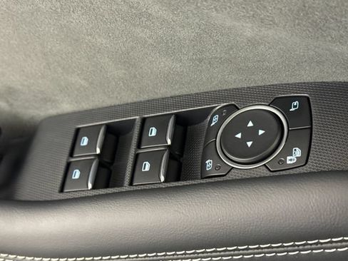 Used 2025 Ford Mustang Mach-E GT AWD/4WD image 30