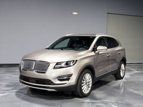 Used 2019 Lincoln MKC Premiere FWD image 3
