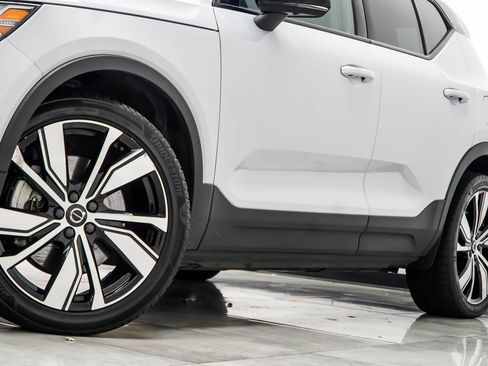 Used 2022 Volvo XC40 P8 Recharge Ultimate AWD/4WD image 3