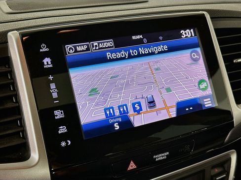 Used 2018 Honda Pilot Touring image 14