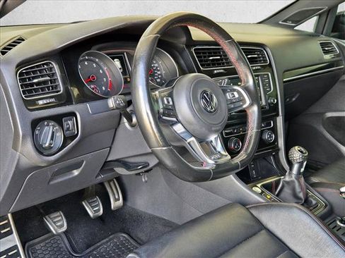 Used 2016 Volkswagen GTI SE w/ Driver Assistance Package FWD image 9