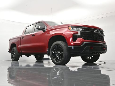 Used 2022 Chevrolet Silverado 1500 LT Trail Boss w/ LT Trail Boss Premium Package AWD/4WD image 40