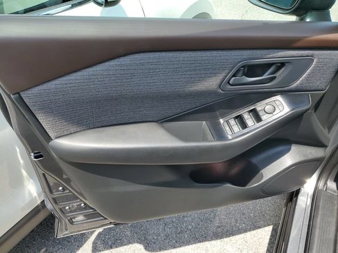 Certified 2023 Nissan Rogue S FWD image 7